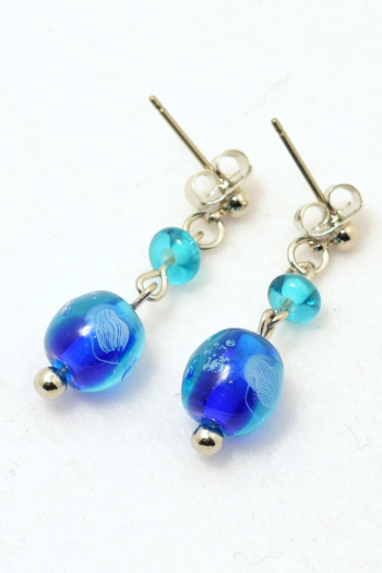 ピアス